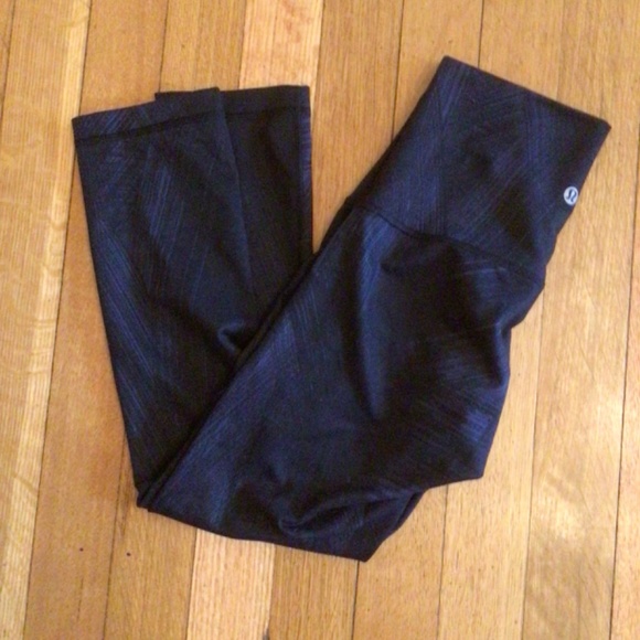 lululemon Wunder Under Full On Lyon in Wind Chill Deep Navy/ Black sz 4 - Picture 3 of 8